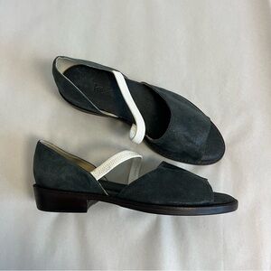 Keller Suede Peep-Toe Sandals Size 8 Black/Green White Straps